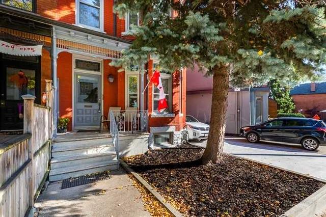 287 Lisgar St, House semidetached with 5 bedrooms, 4 bathrooms and 3 parking in Toronto ON | Image 34