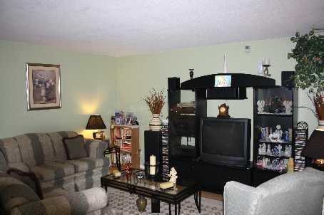 89 - 3040 Constitution Blvd, Townhouse with 3 bedrooms, 1 bathrooms and 1 parking in Mississauga ON | Image 2