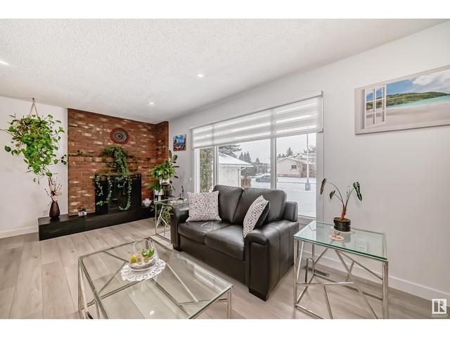 8312 181 St Nw, House detached with 4 bedrooms, 2 bathrooms and 4 parking in Edmonton AB | Image 8