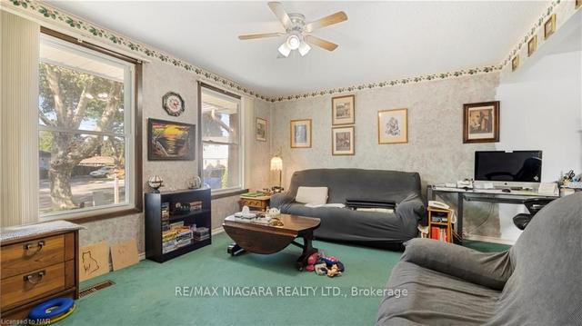 3175 Butler Pl, House semidetached with 3 bedrooms, 1 bathrooms and 4 parking in Niagara Falls ON | Image 9