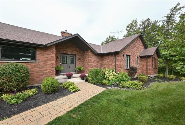 9342 #9 Side Road, House detached with 4 bedrooms, 3 bathrooms and 20 parking in Erin ON | Image 3