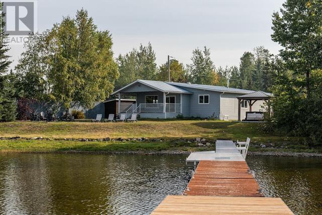 55680 Jardine Loop, House detached with 3 bedrooms, 2 bathrooms and null parking in Bulkley Nechako F BC | Image 1