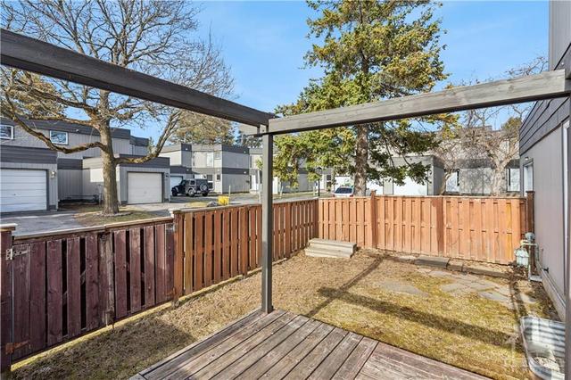 71 Compata Way, Townhouse with 4 bedrooms, 2 bathrooms and 2 parking in Ottawa ON | Image 21