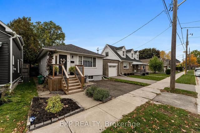 735 Payne St, House detached with 2 bedrooms, 2 bathrooms and 2 parking in Peterborough ON | Image 23