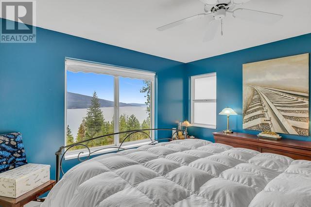 10291 Columbia Way, House detached with 3 bedrooms, 3 bathrooms and 7 parking in Central Okanagan West BC | Image 38