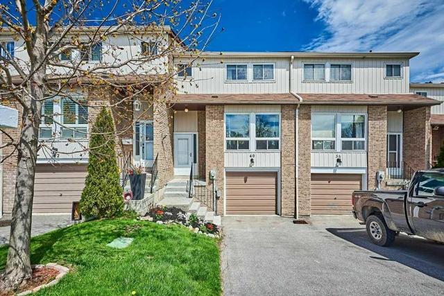 40 Randall Dr, Townhouse with 3 bedrooms, 2 bathrooms and 2 parking in Ajax ON | Image 1