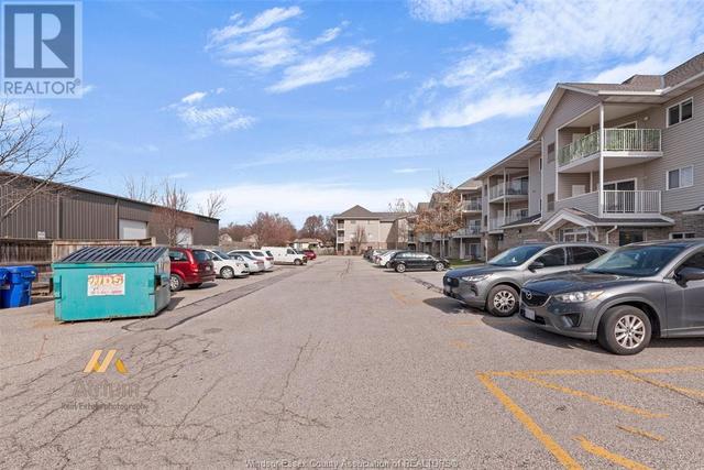 113 - 1390 Lauzon, Condo with 2 bedrooms, 2 bathrooms and null parking in Windsor ON | Image 2