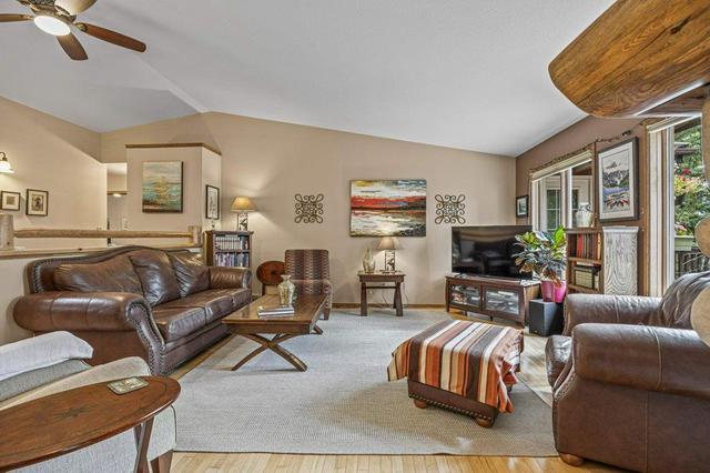 3 Cougar Court, House detached with 5 bedrooms, 3 bathrooms and 4 parking in Canmore AB | Image 5