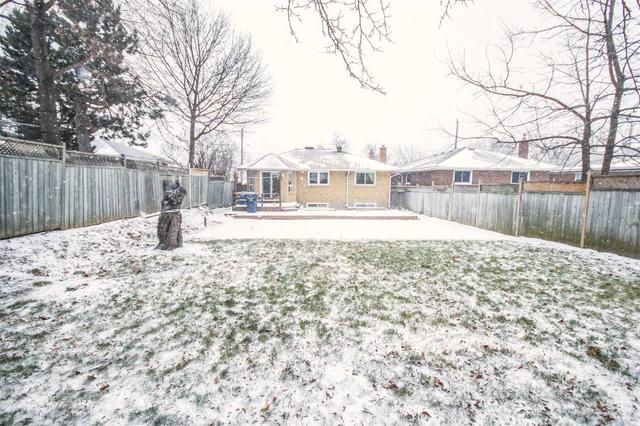 100 Araman Dr, House detached with 3 bedrooms, 3 bathrooms and 3 parking in Toronto ON | Image 19
