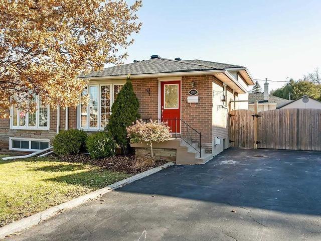1281 Pallatine ( Lower) Dr, House semidetached with 2 bedrooms, 1 bathrooms and 5 parking in Oakville ON | Image 1