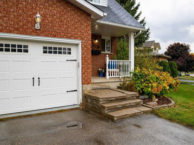 310 Adams Crt, House detached with 3 bedrooms, 3 bathrooms and 3 parking in Orangeville ON | Image 12