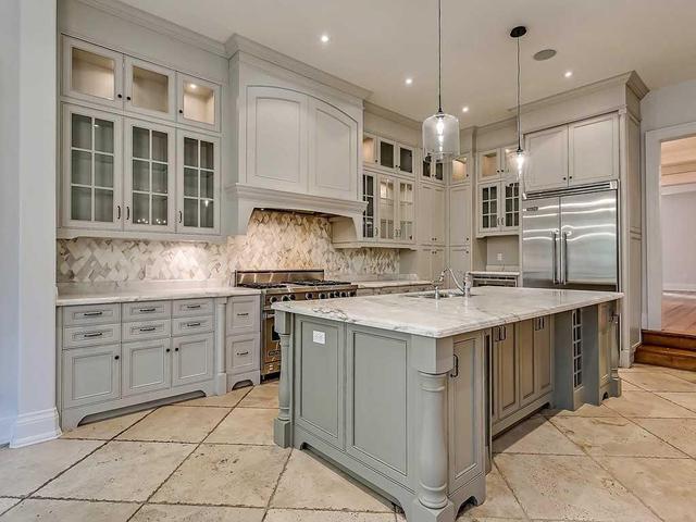 115 Waterstone Crt, House detached with 5 bedrooms, 6 bathrooms and 5 parking in Oakville ON | Image 10