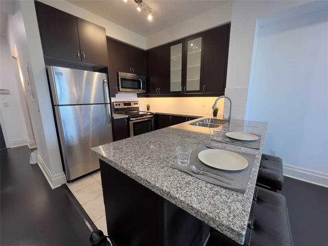 209 - 131 Upper Duke Cres, Condo with 1 bedrooms, 1 bathrooms and 1 parking in Markham ON | Card Image