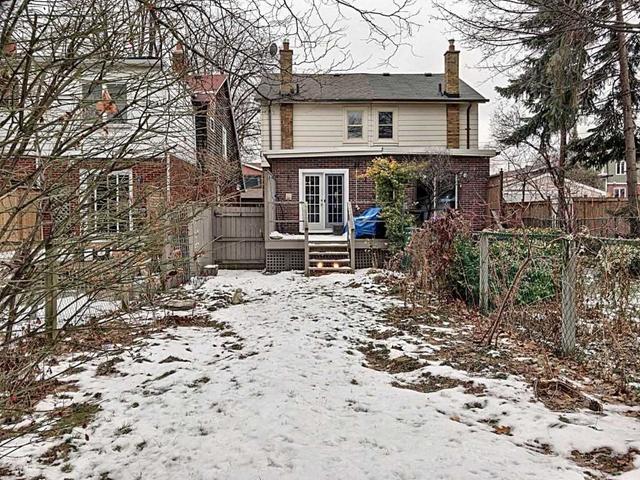 35 Le May Rd, House semidetached with 2 bedrooms, 1 bathrooms and 1 parking in Toronto ON | Image 11