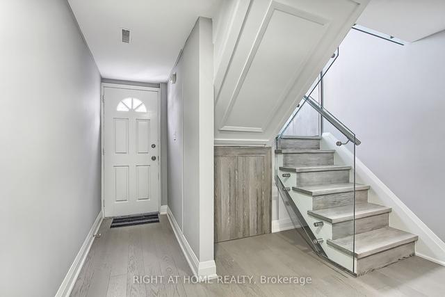 144 Romfield Crct, House detached with 4 bedrooms, 3 bathrooms and 8 parking in Markham ON | Image 25