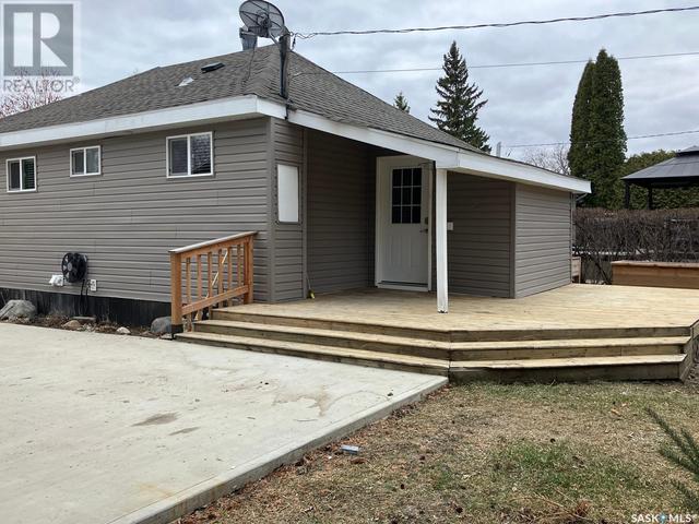 313 6th Avenue E, House detached with 2 bedrooms, 1 bathrooms and null parking in Nipawin SK | Image 4