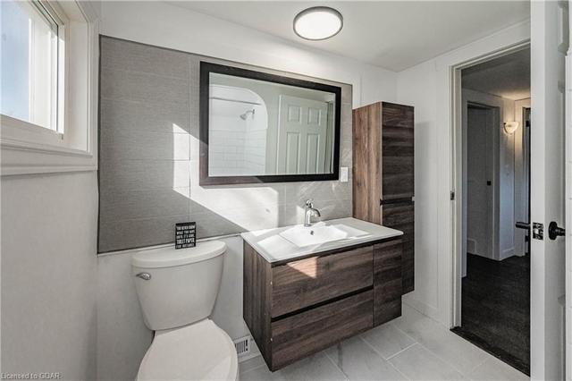 Updated bathroom | Image 6