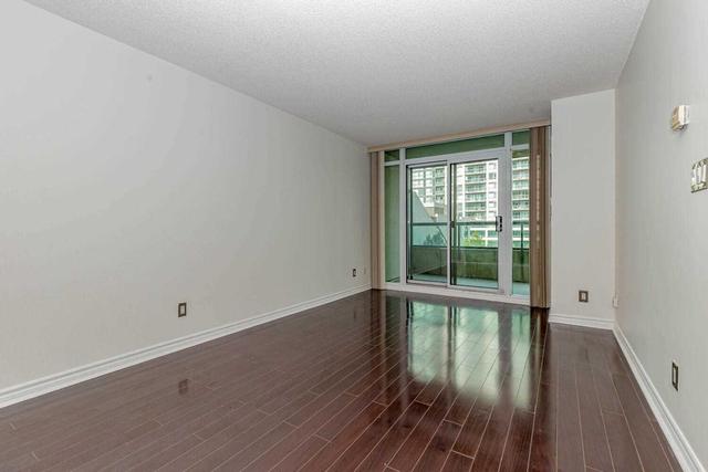 303 - 335 Rathburn Rd W, Condo with 2 bedrooms, 1 bathrooms and 2 parking in Mississauga ON | Image 7