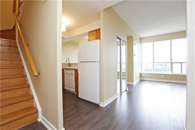 Th320 - 38 Lee Centre Dr, Townhouse with 2 bedrooms, 2 bathrooms and 1 parking in Toronto ON | Image 1