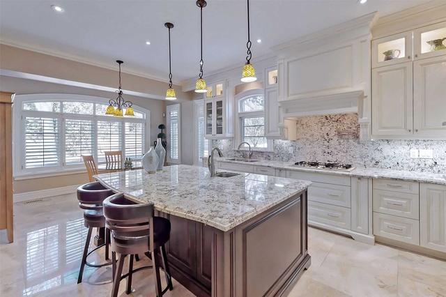 22 Harrison Rd, House detached with 4 bedrooms, 5 bathrooms and 12 parking in Toronto ON | Image 2