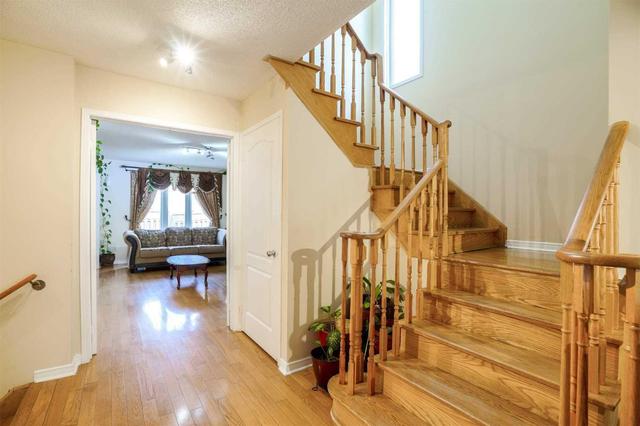 Upper - 23 Trasure Dr, House detached with 4 bedrooms, 3 bathrooms and 3 parking in Brampton ON | Image 2