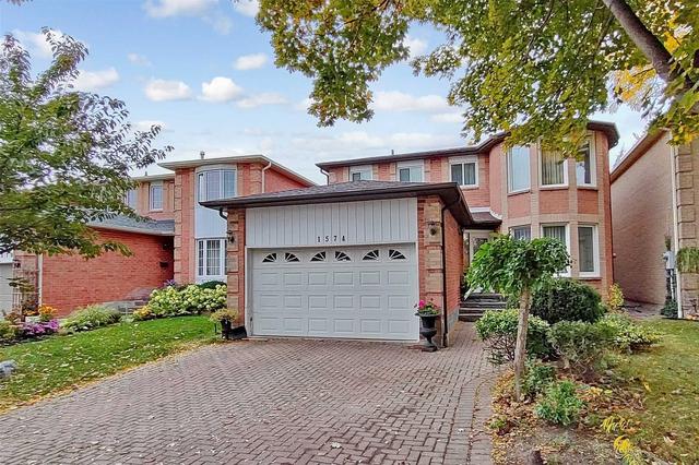 1574 Sir Monty's Dr, House detached with 4 bedrooms, 3 bathrooms and 3.5 parking in Mississauga ON | Card Image