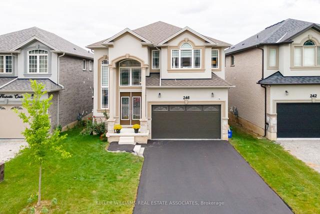 246 Nashville Circ, House detached with 4 bedrooms, 3 bathrooms and 6 parking in Hamilton ON | Image 1