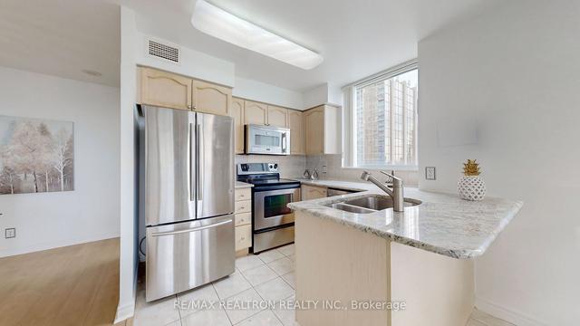 2505 - 23 Hollywood Ave, Condo with 2 bedrooms, 2 bathrooms and 1 parking in Toronto ON | Image 5