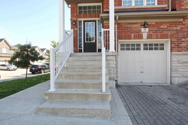31 Harpreet Circ, House semidetached with 3 bedrooms, 4 bathrooms and 3 parking in Toronto ON | Image 29