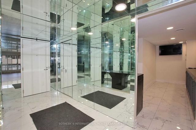 1005 - 61 St Clair Ave W, Condo with 2 bedrooms, 2 bathrooms and 2 parking in Toronto ON | Image 23