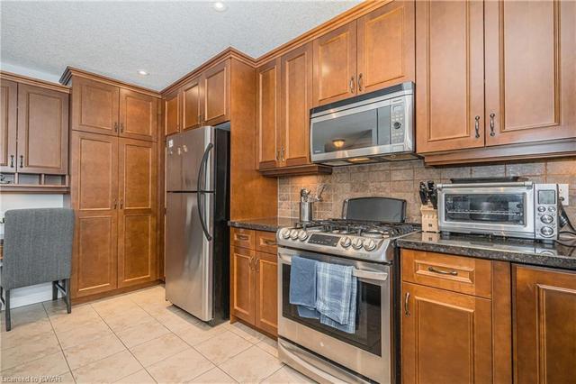 402 Rideau River Street, House detached with 4 bedrooms, 2 bathrooms and 4 parking in Waterloo ON | Image 13