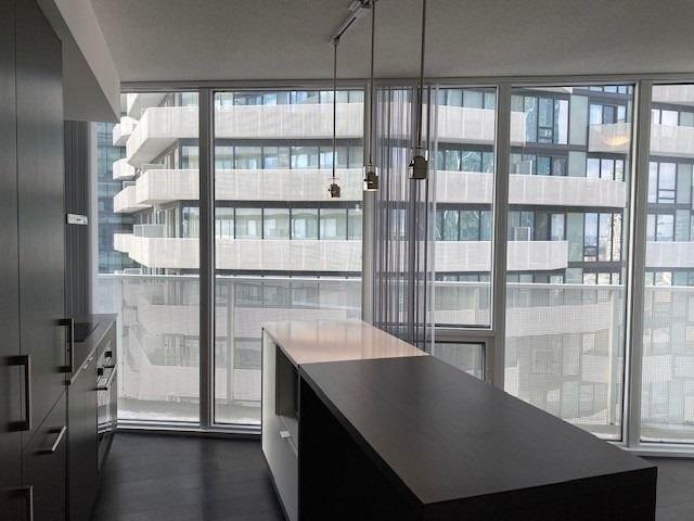 3902 - 88 Harbour St, Condo with 1 bedrooms, 1 bathrooms and 0 parking in Toronto ON | Image 9