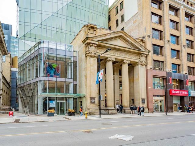 1809 - 197 Yonge St, Condo with 3 bedrooms, 2 bathrooms and 1 parking in Toronto ON | Image 19