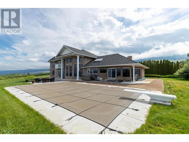 1135 Graf Road, House detached with 4 bedrooms, 4 bathrooms and 18 parking in Kelowna BC | Image 18