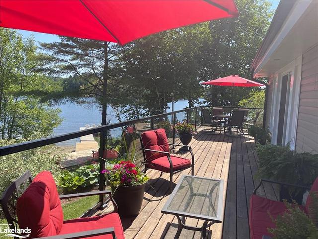1077 Sandwood Road, House detached with 3 bedrooms, 1 bathrooms and 12 parking in Muskoka Lakes ON | Image 2