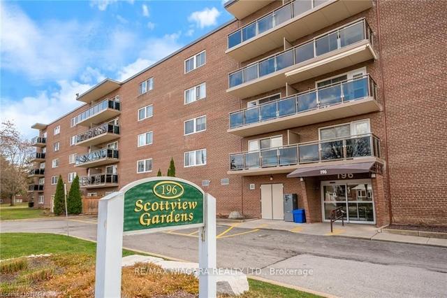 302 - 196 Scott St, Condo with 2 bedrooms, 1 bathrooms and 1 parking in St. Catharines ON | Image 1