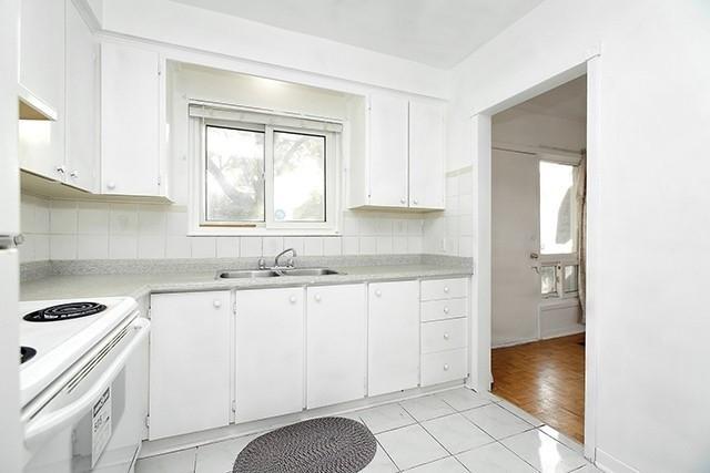 47 - 39 Lexington Ave, Townhouse with 3 bedrooms, 2 bathrooms and 3 parking in Toronto ON | Image 23