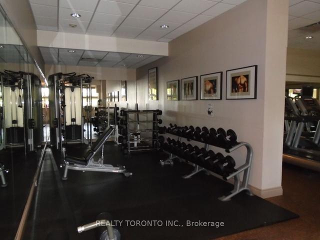 1904 - 65 Harbour Sq, Condo with 2 bedrooms, 2 bathrooms and 1 parking in Toronto ON | Image 14