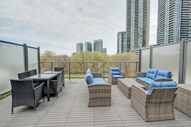 th5 - 2230 Lake Shore Boulevard W, House attached with 3 bedrooms, 2 bathrooms and 2 parking in Toronto ON | Image 19