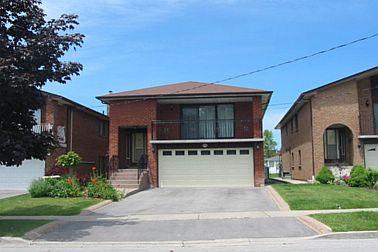 803 Third St, House detached with 3 bedrooms, 2 bathrooms and 4 parking in Mississauga ON | Image 1