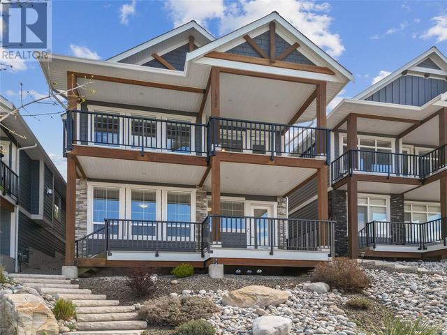 1040 Holden Road, House detached with 4 bedrooms, 2 bathrooms and 1 parking in Penticton BC | Image 1