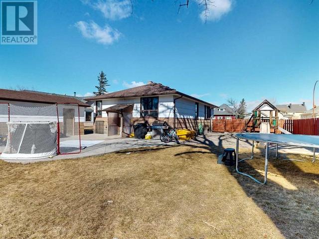 330 19th Street, House detached with 4 bedrooms, 2 bathrooms and 4 parking in Fort Macleod AB | Image 41