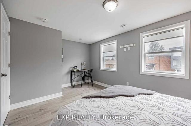 29 Bernice Cres, House detached with 4 bedrooms, 3 bathrooms and 3 parking in Toronto ON | Image 20