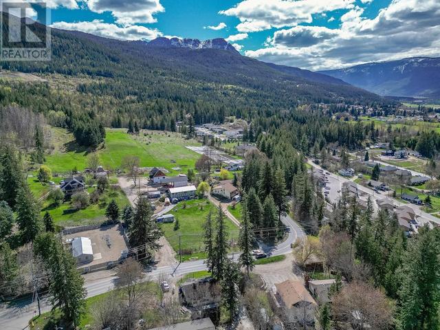 451 10 Avenue, House detached with 2 bedrooms, 1 bathrooms and 4 parking in Salmon Arm BC | Image 13