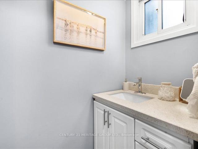 14 - 21 Courtland Ave, Townhouse with 3 bedrooms, 2 bathrooms and 1 parking in Hamilton ON | Image 36