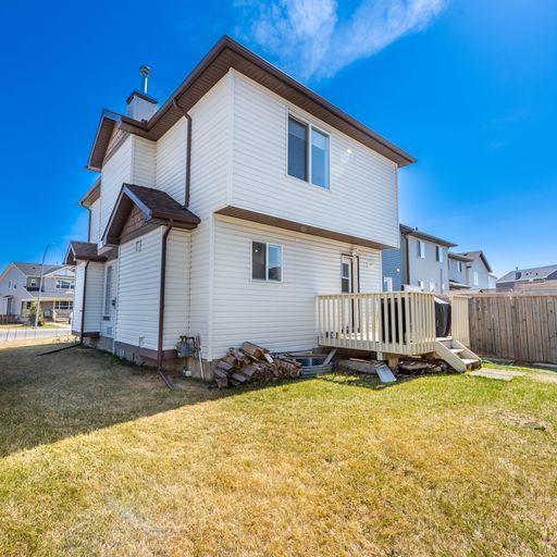 9195 Saddlebrook Drive Ne, House detached with 4 bedrooms, 3 bathrooms and 2 parking in Calgary AB | Image 4