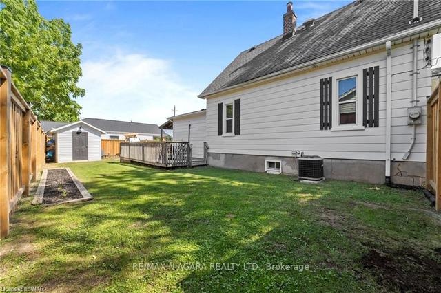 21 Cambridge Ave, House detached with 2 bedrooms, 1 bathrooms and 4 parking in St. Catharines ON | Image 16