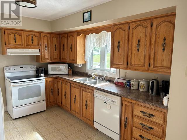81 Main Street, House detached with 4 bedrooms, 2 bathrooms and null parking in Twillingate NL | Image 10