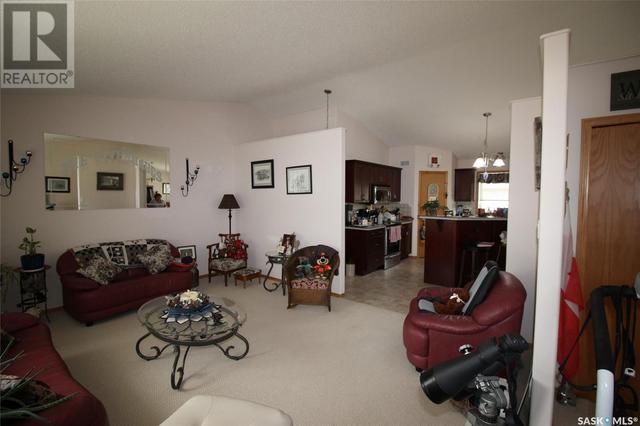 135 Elm Avenue N, House detached with 3 bedrooms, 3 bathrooms and null parking in Eastend SK | Image 13