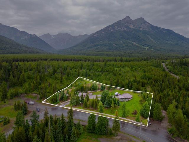 3000 Balmer Drive, House detached with 4 bedrooms, 3 bathrooms and null parking in Elkford BC | Image 42